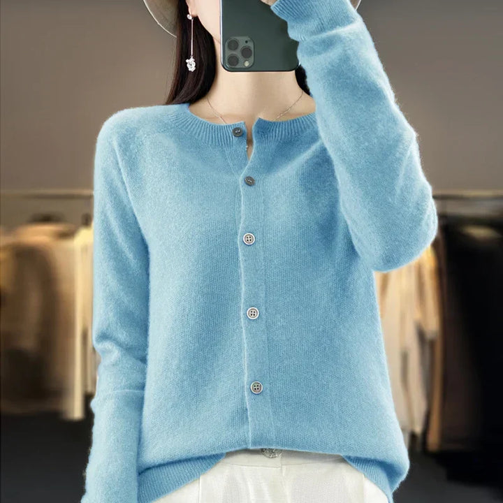 Kelly | Fine-Knit Round-Neck Button-Up Cardigan