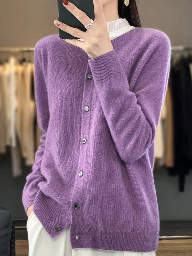 Kelly | Fine-Knit Round-Neck Button-Up Cardigan