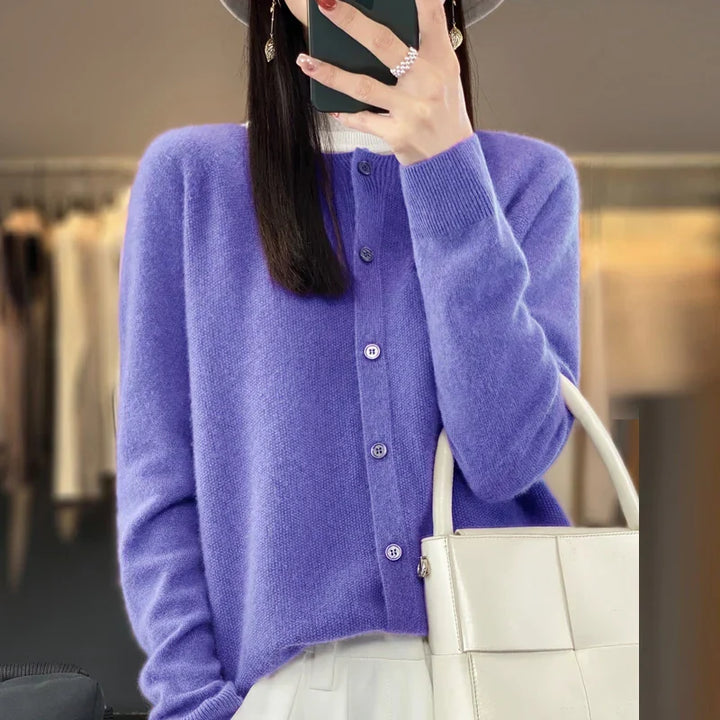 Kelly | Fine-Knit Round-Neck Button-Up Cardigan