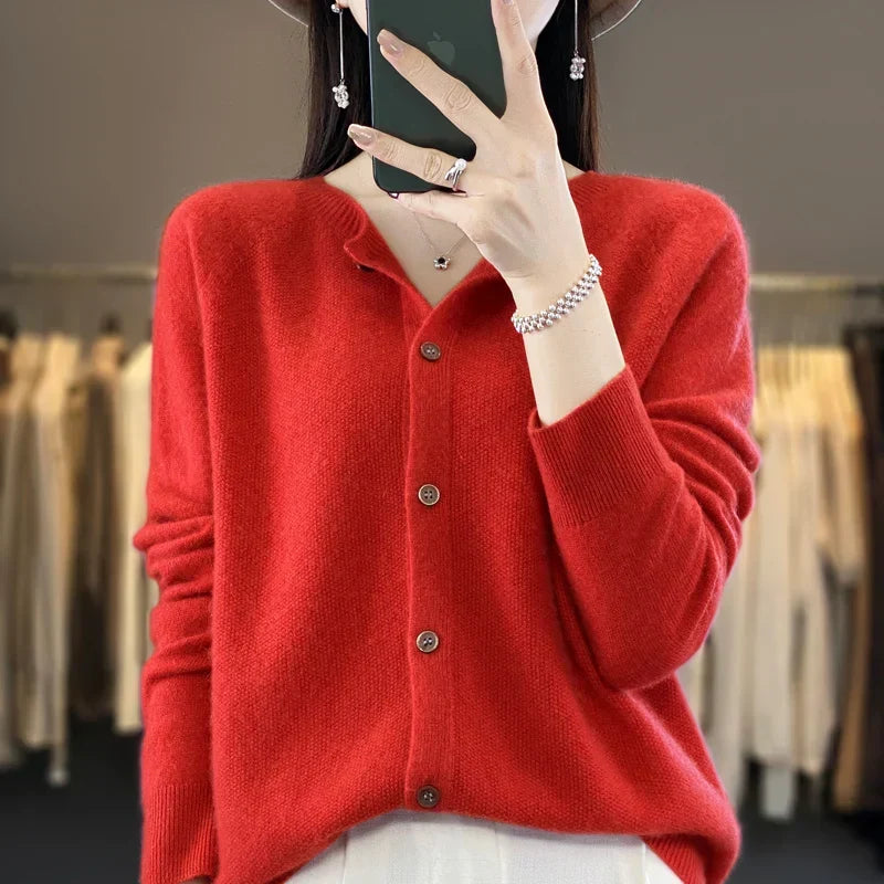 Kelly | Fine-Knit Round-Neck Button-Up Cardigan