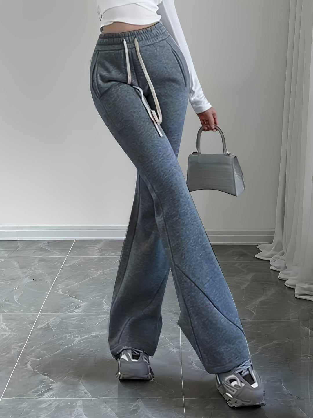 Felicia | High-Waisted Drawstring Flared Sweatpants