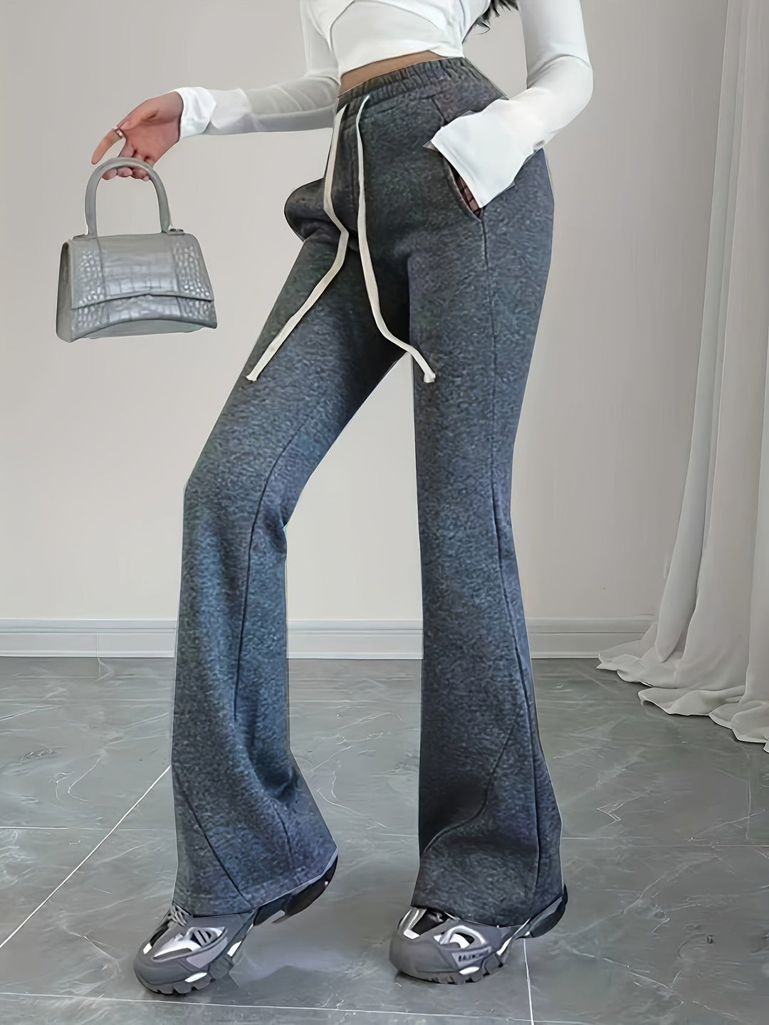Felicia | High-Waisted Drawstring Flared Sweatpants